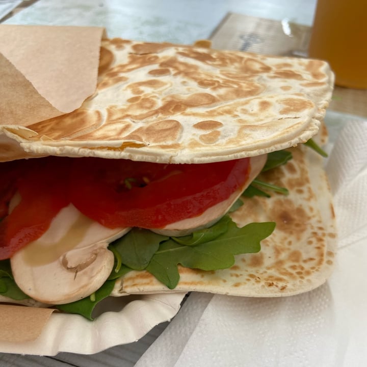 photo of Tutto Gusto Piadineria Piadina Veg shared by @saraxcix on  03 Jun 2022 - review