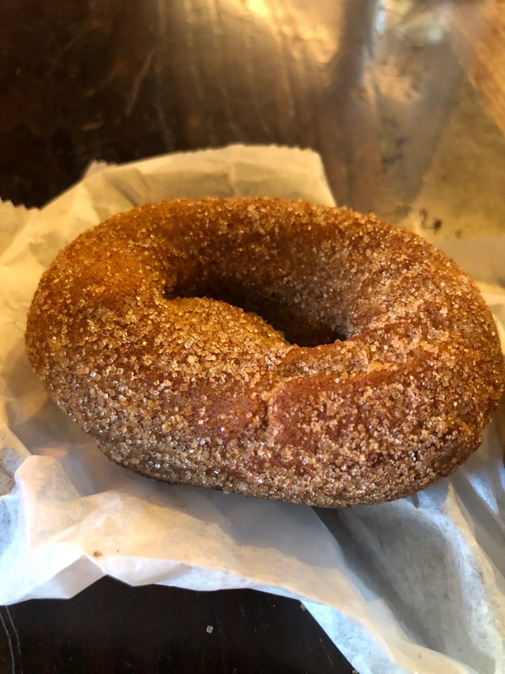 photo of The Cinnamon Snail Apple Cider Donut shared by @sp3416 on  23 Aug 2019 - review