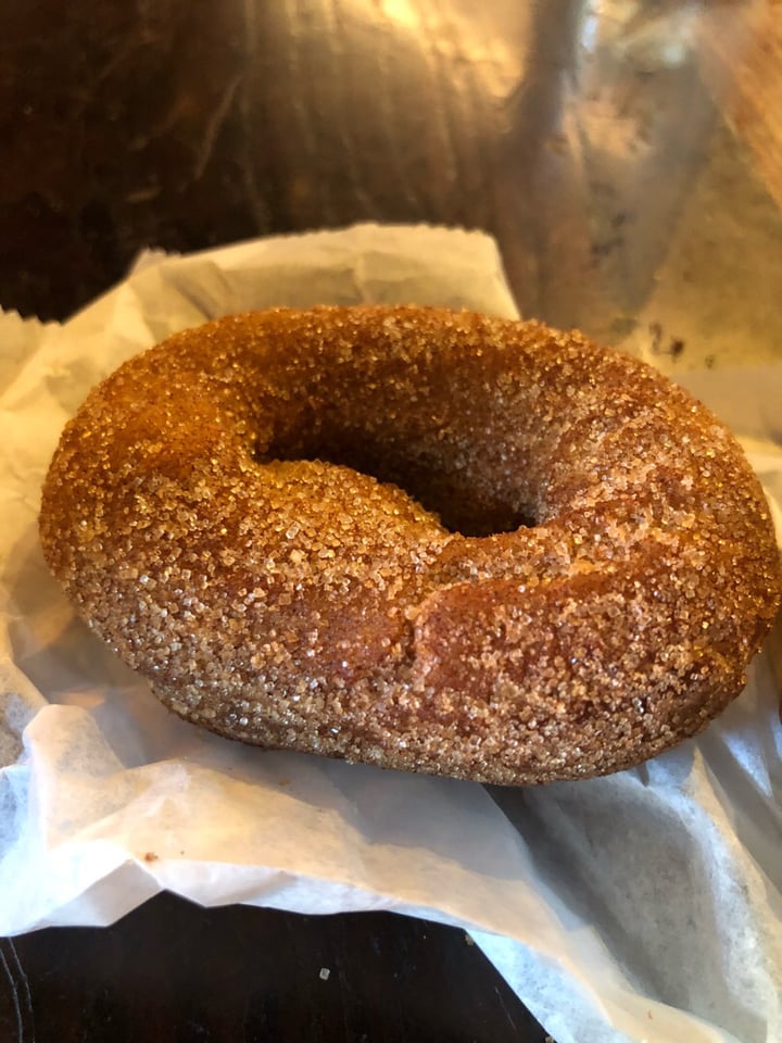 review photo of The Cinnamon Snail Apple Cider Donut shared by @sp3416 on 23 Aug 2019 - review