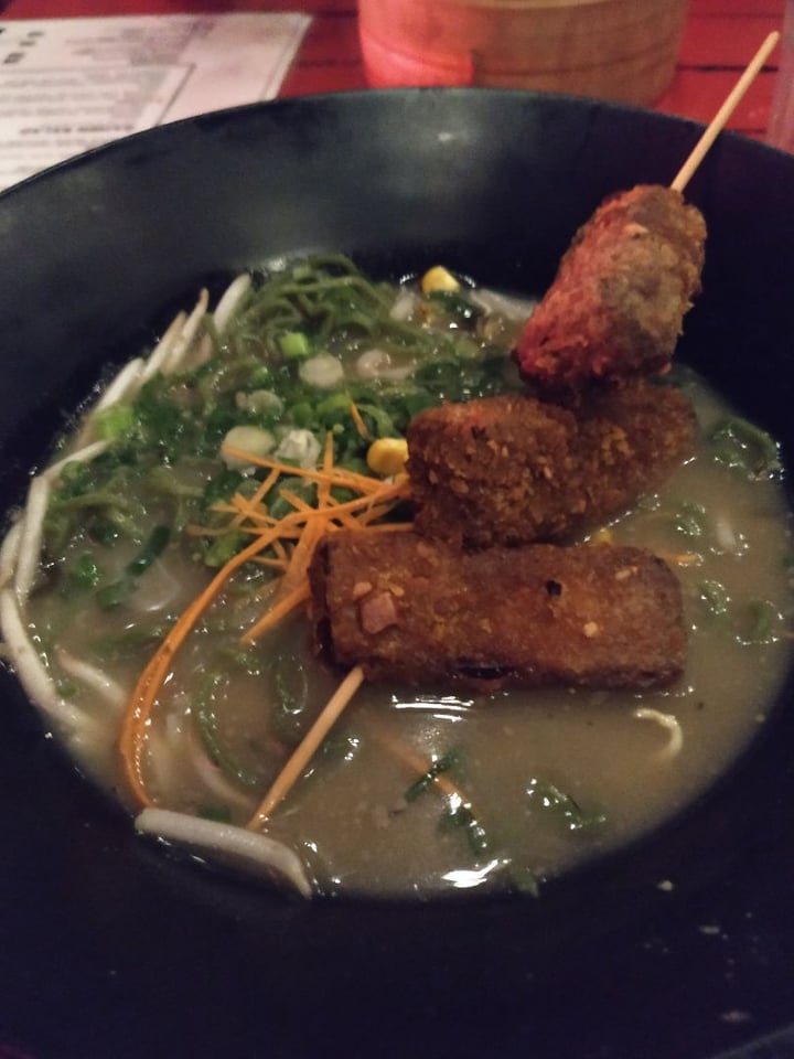 photo of KOI Beer & Dumplings Ramen Vegano shared by @tadegrimberg on  05 Jan 2020 - review