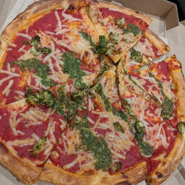 photo of Blaze Pizza Build Your Own Pizza (Vegan) shared by @graciec on  16 Sep 2020 - review