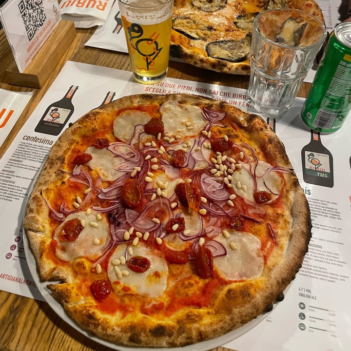 photo of Rubiu - Birrificio Artigianale e Brew Pub Pizza rosso di sera shared by @martinacento on  12 Mar 2022 - review