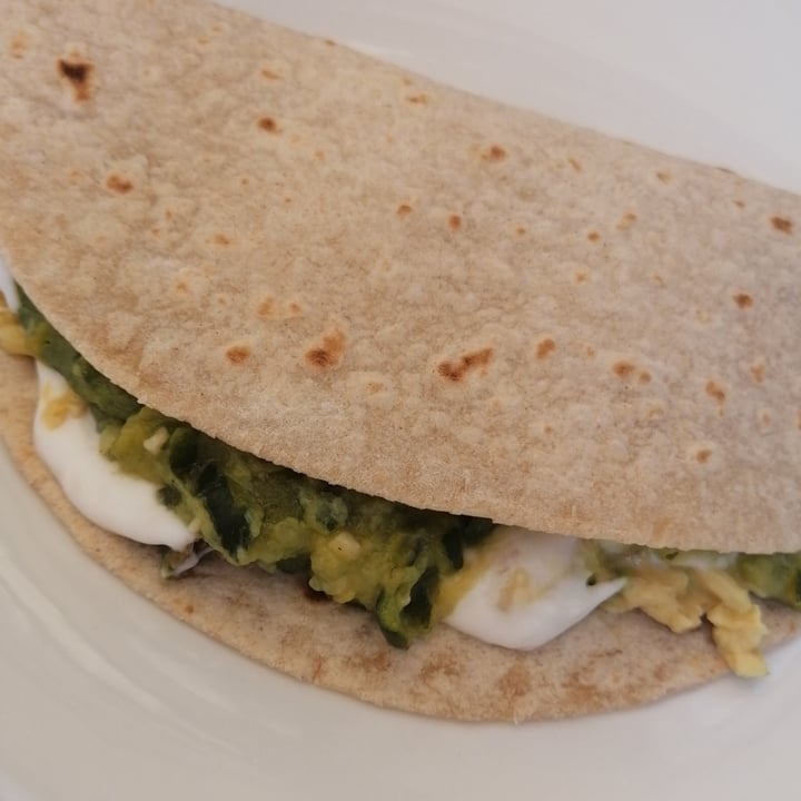 review photo of Bottega Vegana Piadina Con Avocado E Stracchino Vegetale shared by @anitacampana on 06 Apr 2022 - review