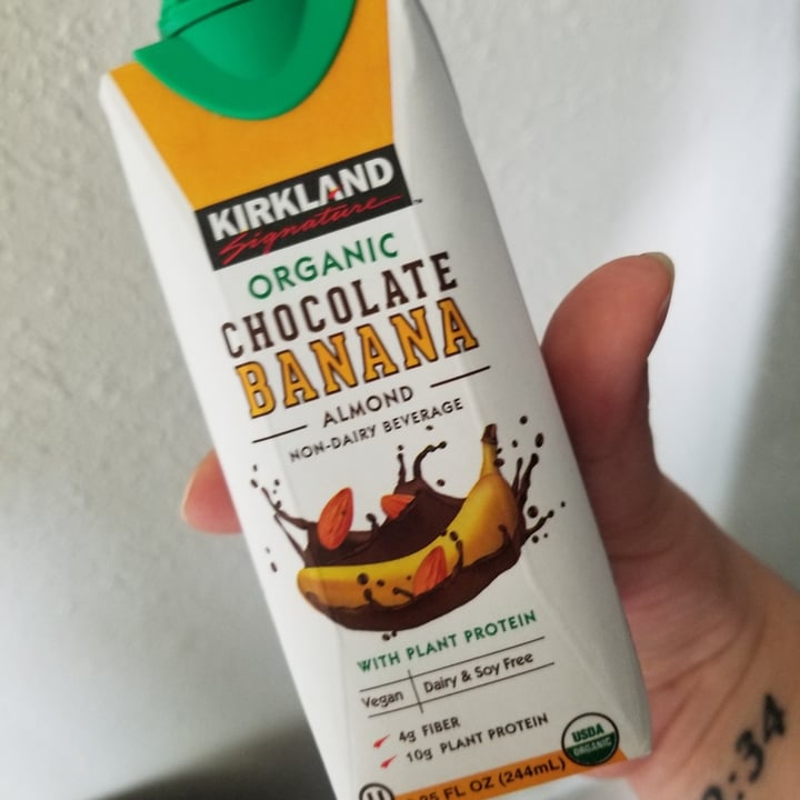 photo of Kirkland Signature Organic chocolate banana almond shared by @badassvegangoddess on  23 Apr 2020 - review