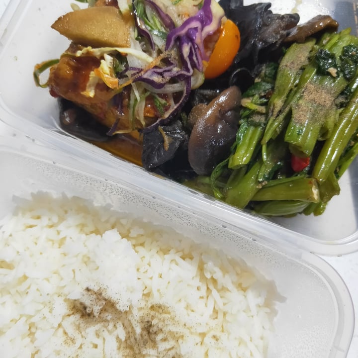 review photo of Just Greens Vegetarian Vegetable rice shared by @sherio on 17 May 2020 - review