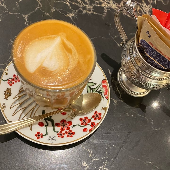 photo of Zioux Cortado with Almond Milk shared by @ftc on  01 Jan 2022 - review