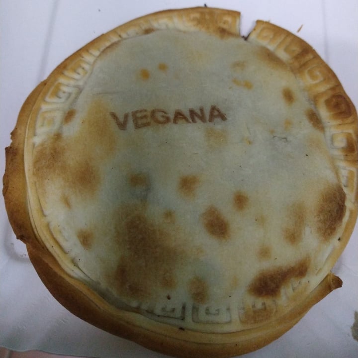 photo of Tienda de Empanadas Tarta vegana de champiñones, nueces y berenjenas shared by @thegiramone on  08 Jan 2022 - review
