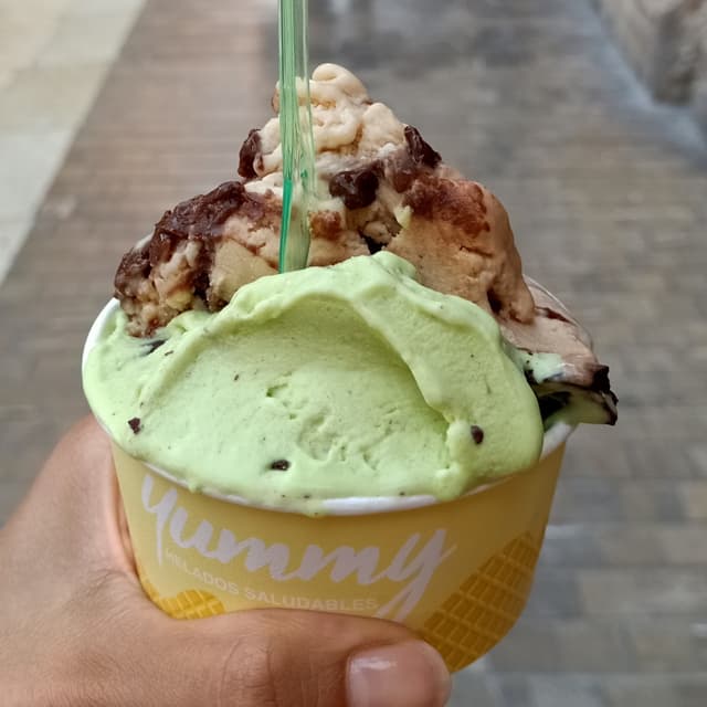 Foto del piatto “Kinder bueno y mentachoc”