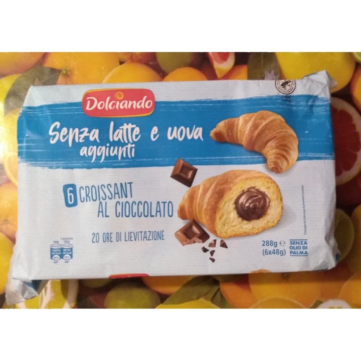 photo of Dolciando Croissant Al Cioccolato Senza latte e uova aggiunti shared by @trizziveg on  23 Apr 2022 - review