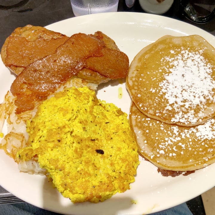 photo of Champs Diner Breakfast slam shared by @els17 on  22 Jun 2022 - review