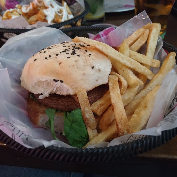 review photo of Lado V Not Burger Milipili shared by @solre on 09 Aug 2021 - review