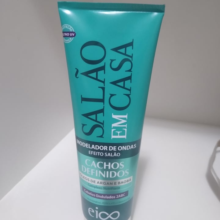 photo of Eico Cosméticos modelador De Cachos Salão Em Casa shared by @dedi80 on  20 Dec 2022 - review