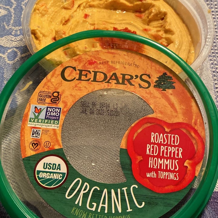 photo of Cedar's Foods Roasted Red Pepper Hummus shared by @pjoanlft1 on  01 May 2022 - review