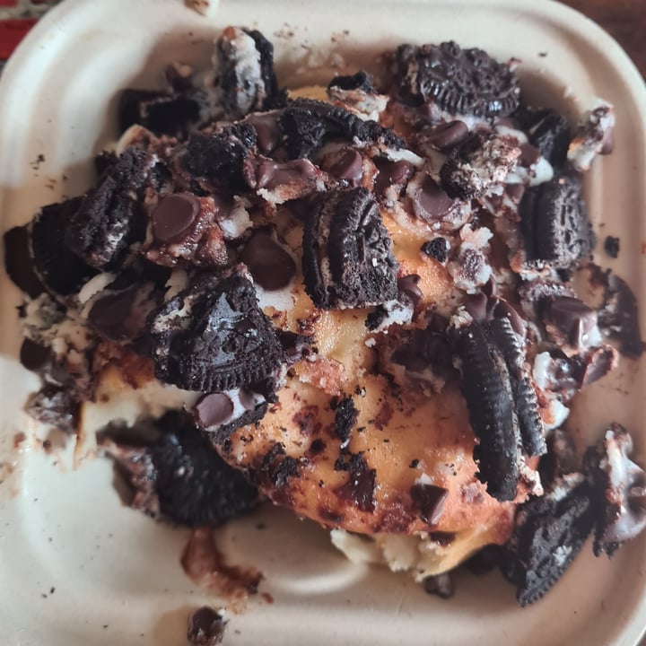 photo of Cinnaholic (Permanently Closed) Cookies and Cream roll shared by @sofihuasteca on  30 Jan 2022 - review