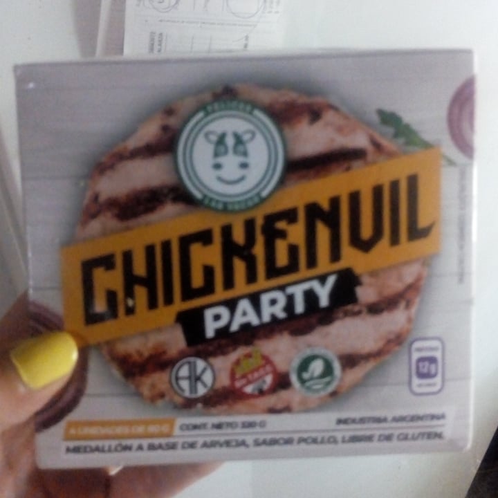 photo of Felices Las Vacas Chickenvil Party shared by @danigalarzavegan on  26 Dec 2021 - review
