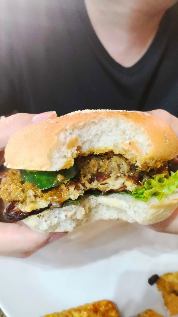 photo of nomVnom Bistro Tempeh Rendang burger shared by @carachew on  28 Jun 2019 - review