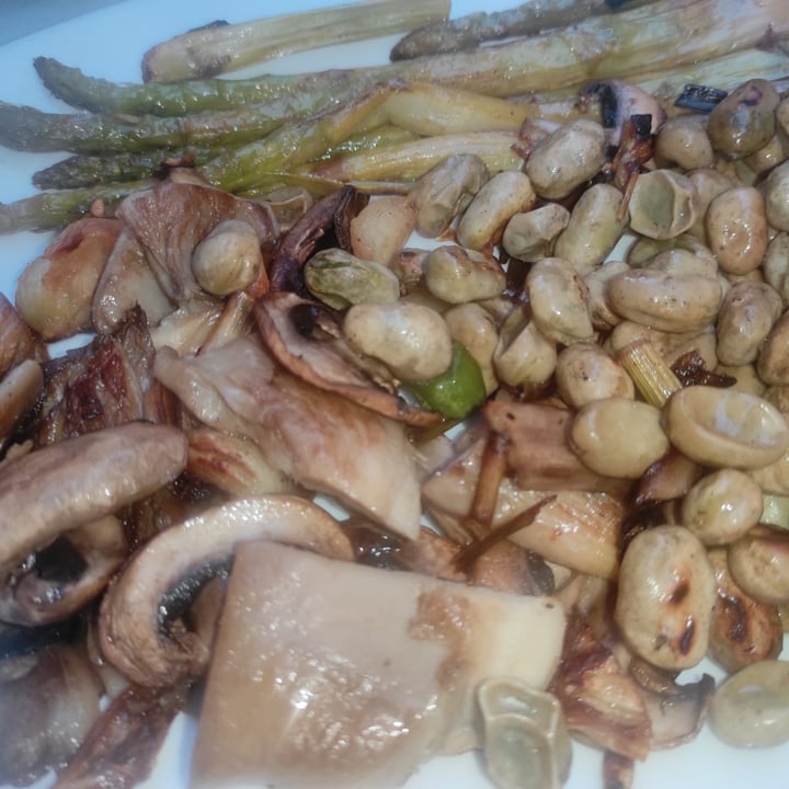 photo of Cafeteria Mayans Bandeja de verduras shared by @luciaferrando99 on  13 Jun 2021 - review