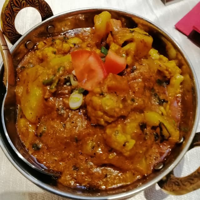 Foto do prato “Aloo gobhi”