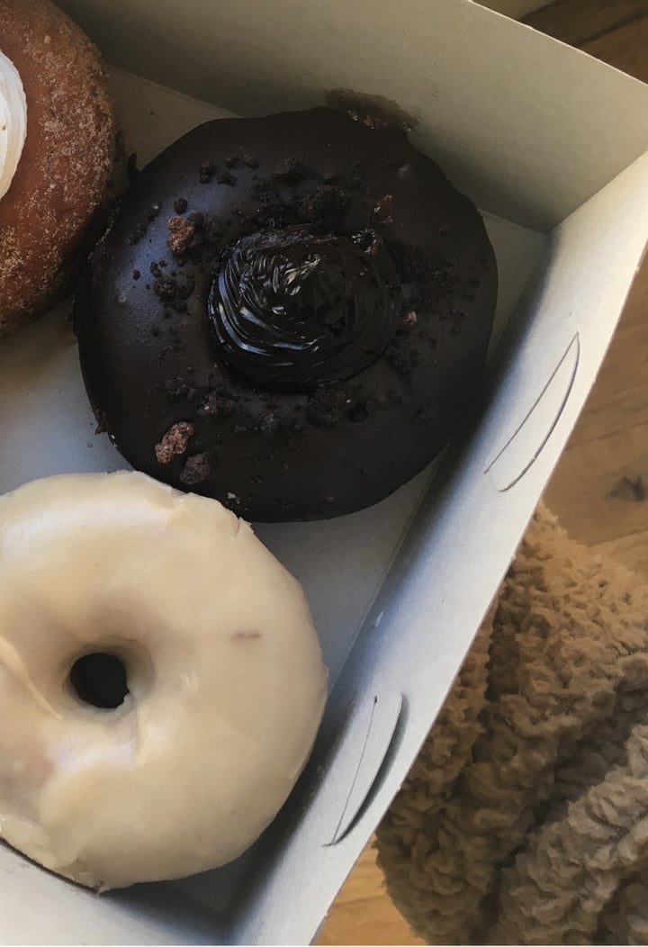 photo of Grumpy & Runt | Little Deli & Donuts Double Chocolate Donut shared by @bexcowie on  28 Jul 2020 - review