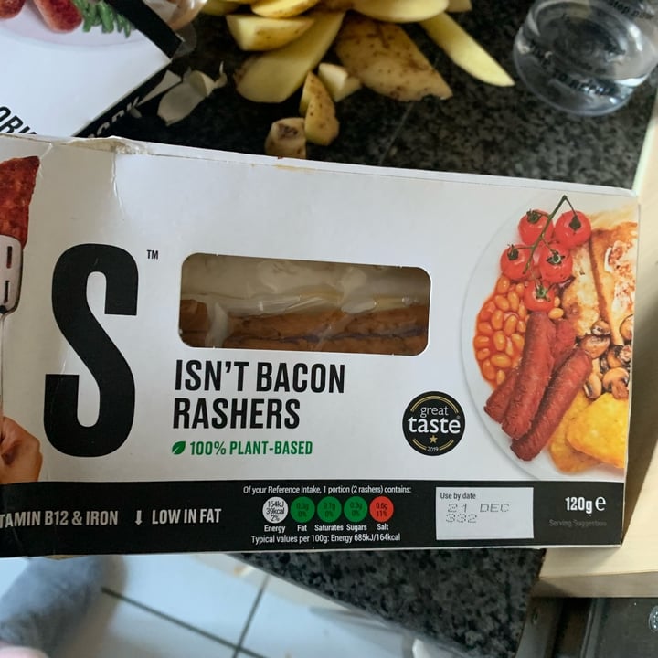 photo of THIS This isn't Bacon Plant-Based Rashers shared by @laradoran on  13 Dec 2022 - review