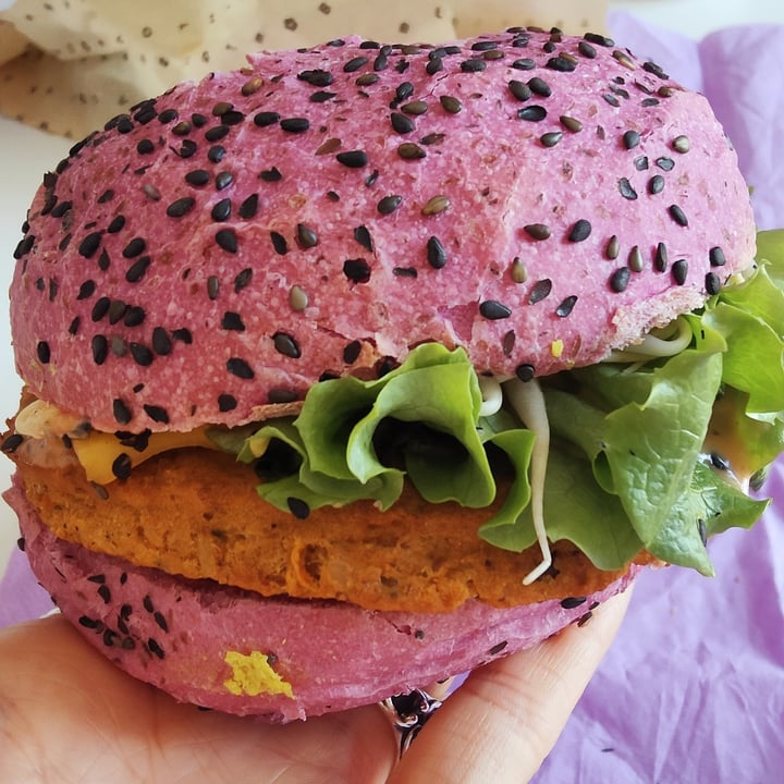 review photo of Flower Burger Cherry bomb shared by @alynina on 10 Apr 2022 - review
