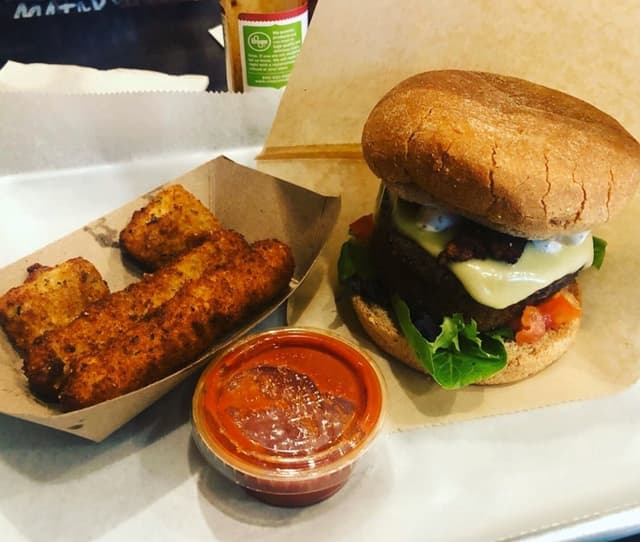 Photo of the dish “BBQ Western Burger”