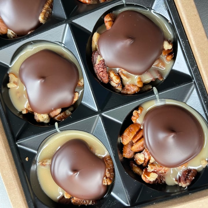 photo of Purdy's Chocolatier Vegan Sweet Georgia Browns shared by @goodkarmavegan on  22 Jan 2022 - review