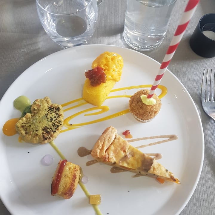 photo of Alice e Viola - Cucina vegetale 5 assaggi shared by @charlie98 on  27 Nov 2021 - review