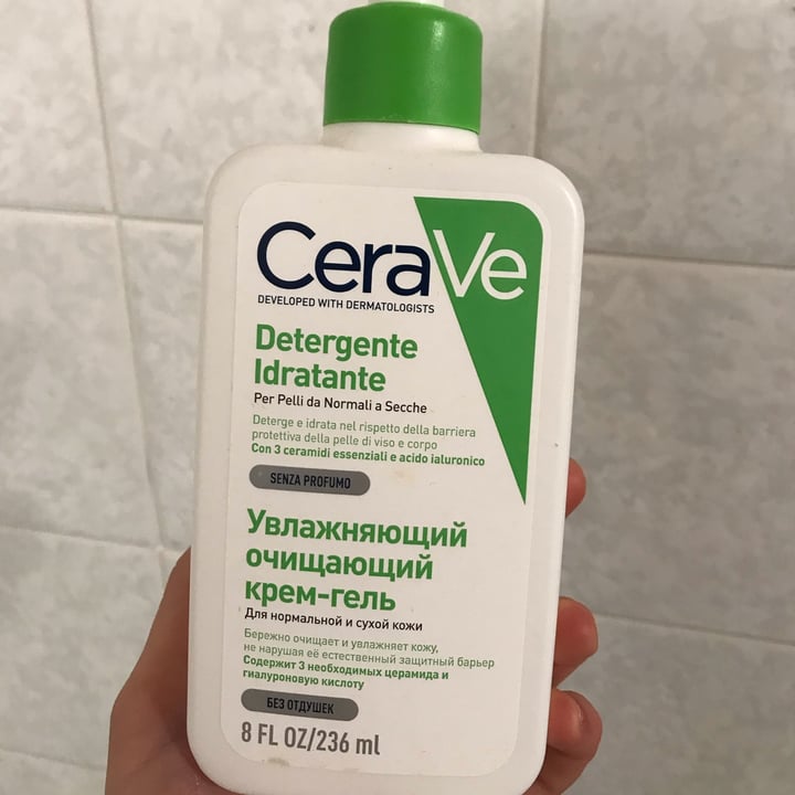 review photo of CeraVe Detergente idratante shared by @valeria96 on 16 Apr 2022 - review