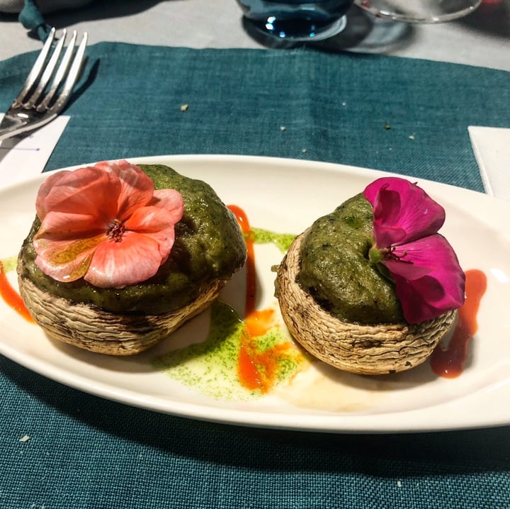 review photo of Onda dos sabores Stuffed Mushrooms shared by @natachampinho on 25 Nov 2019 - review