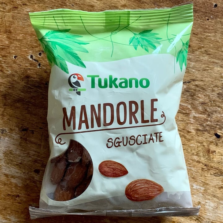 photo of Tukano Mandorle sgusciate shared by @calcabrina on  21 Dec 2021 - review