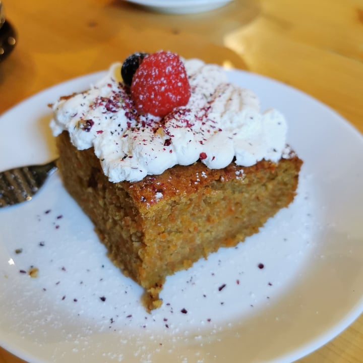 photo of Zazie Verona Carrot Cake shared by @posataverde on  03 Apr 2022 - review