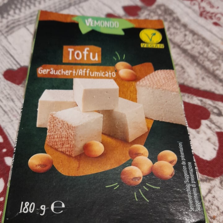 review photo of Vemondo Beechwood Smoked Tofu shared by @pippicalzelunghe on 01 Dec 2021 - review