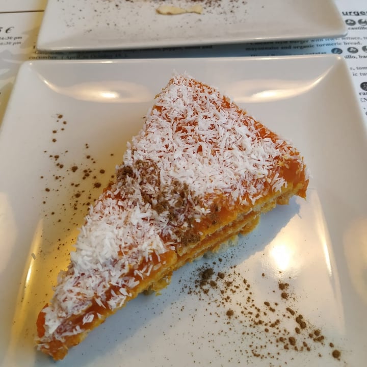 review photo of Restaurante Hicuri Art Vegan tarta zanahoria shared by @alexrod on 01 Dec 2022 - review