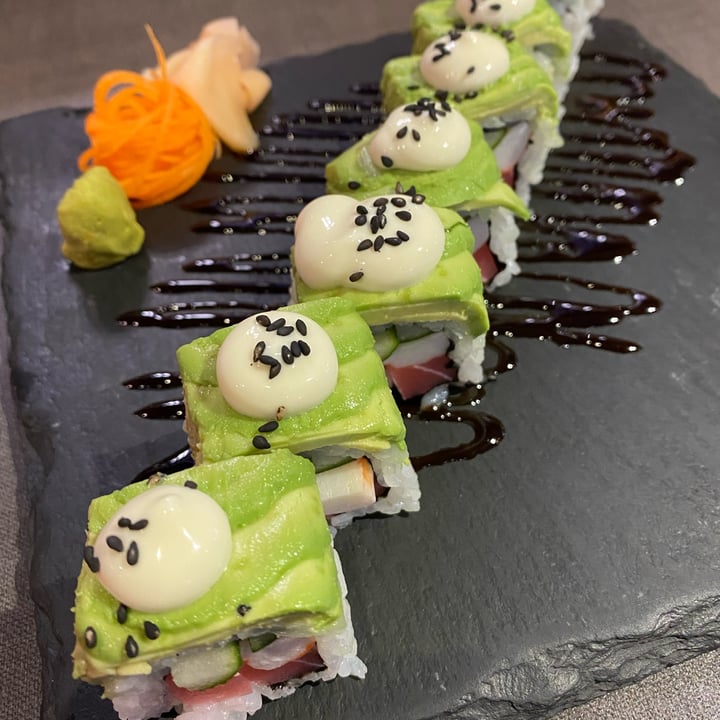 photo of Herbivore Avocado Roll Maki shared by @chefchrissy68 on  04 Dec 2021 - review