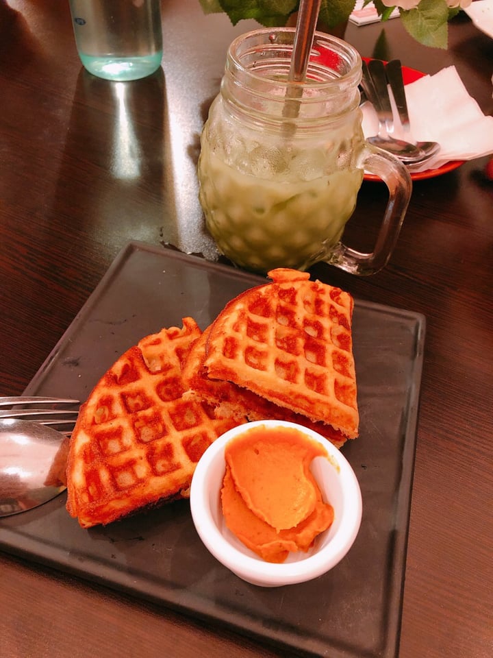 photo of Well Dressed Salad Bar Waffles shared by @cat on  18 Aug 2019 - review
