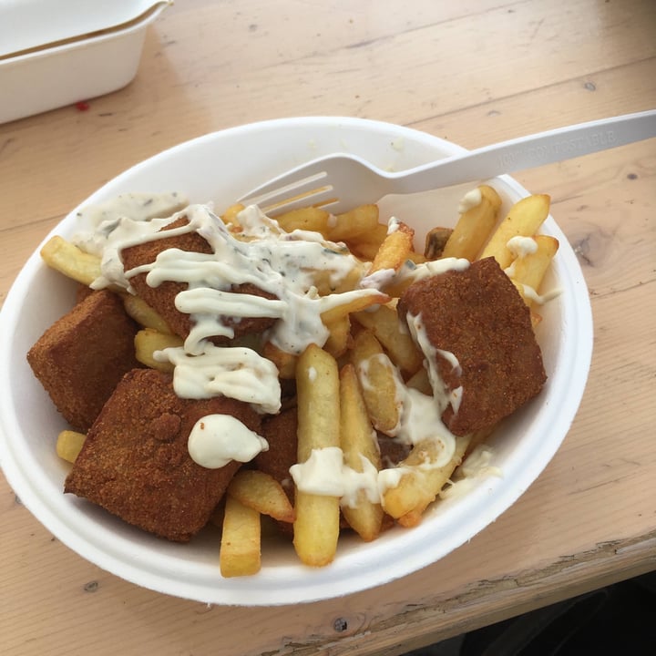 photo of The Vegan Butcher's Choice Vegan Nuggets And Fries shared by @thomascliquetisvegan on  01 Dec 2020 - review