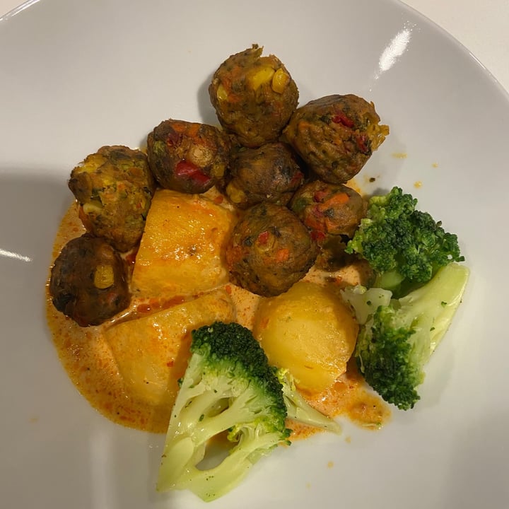 photo of IKEA Alexandra Vegetable Balls With coconut curry Sauce shared by @misssedgwick on  01 Dec 2020 - review