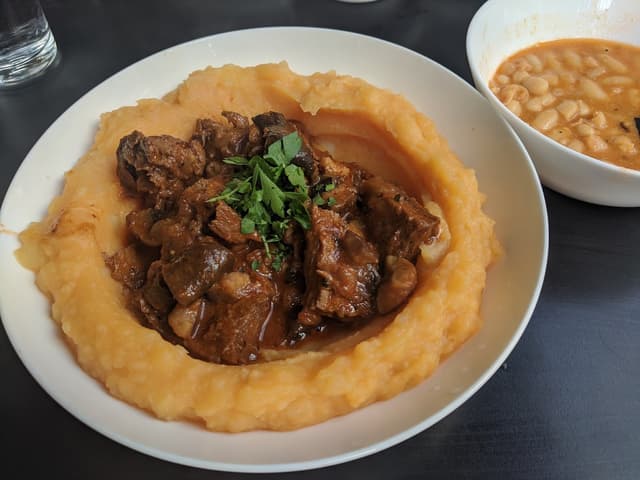Photo of the dish “צלי סויה ברוטב קייג'ון עם פטריות וערמונים”