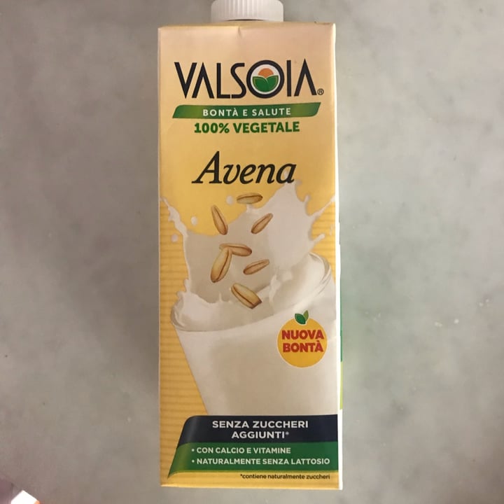 photo of Valsoia bevanda vegetale all'avena shared by @historgirl on  03 Jun 2022 - review