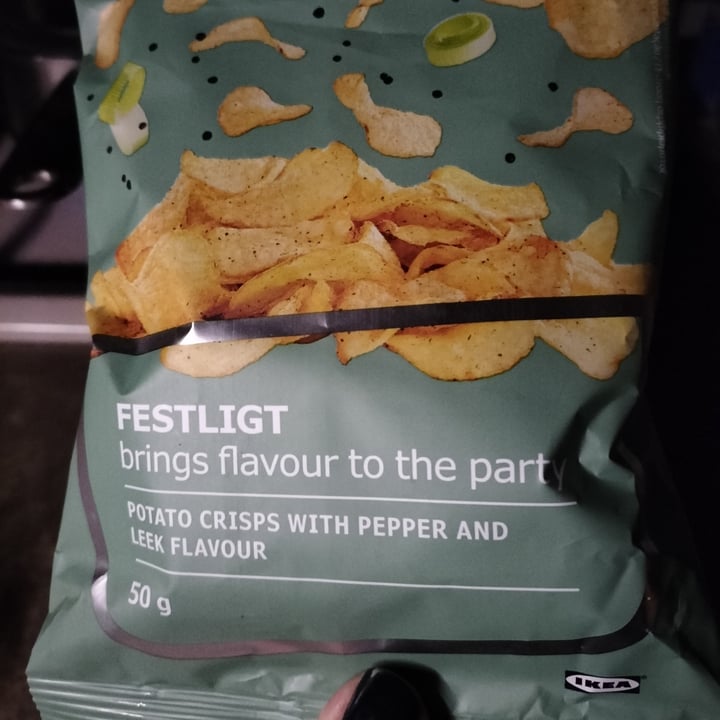 photo of Ikea Festlight Potato Chips w/ Pepper & Leek Flavor shared by @raffa70s70 on  29 Dec 2021 - review
