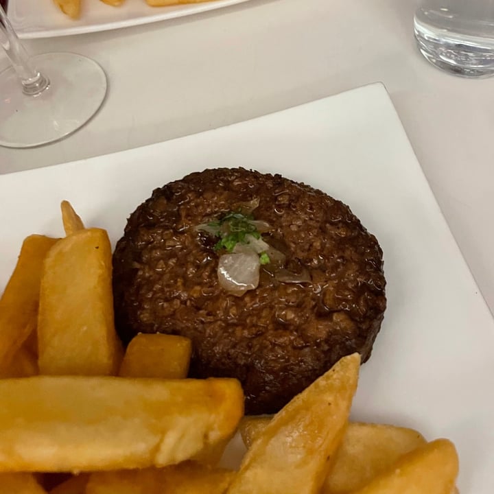 photo of Delice & Sarrasin Vegan Steak Frites shared by @mariannaniero on  21 May 2021 - review