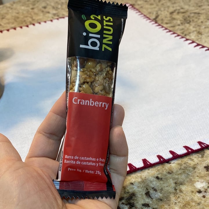 photo of biO2 Barra de Castanha e Frutas - Cranberry shared by @sandraoliveira on  13 Aug 2022 - review