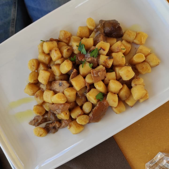 photo of Una Terrazza in Toscana (Temporarily closed) Gnocchi ai porcini shared by @tuscanvegan on  29 Aug 2021 - review
