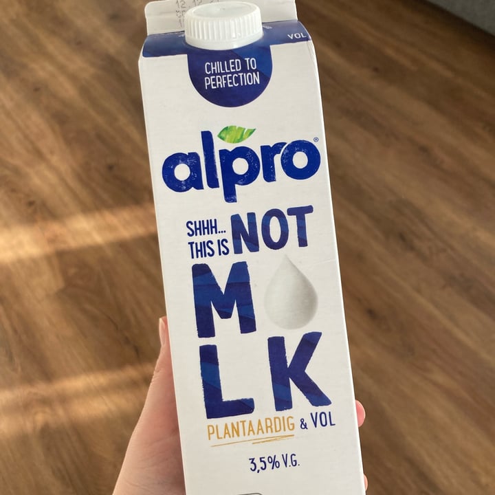 photo of Alpro This is not milk 3,5% Fett shared by @gabriellab on  03 Dec 2021 - review