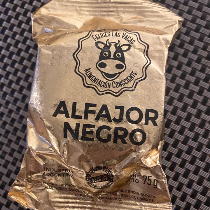 photo of Felices Las Vacas Alfajor Negro shared by @aloha88 on  09 Oct 2020 - review