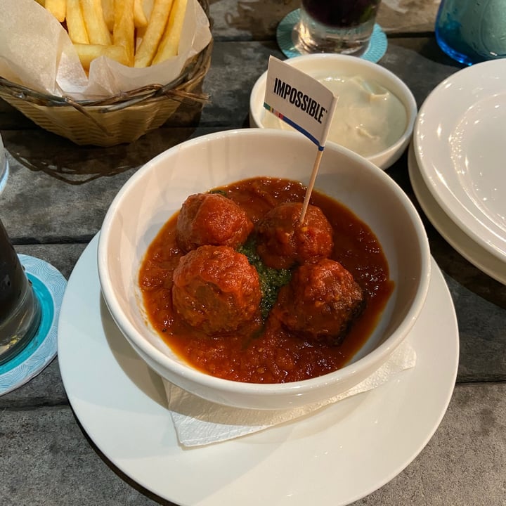 photo of Privé CHIJMES Impossible™ Meatballs in Marinara Sauce shared by @elliott96 on  16 Sep 2020 - review