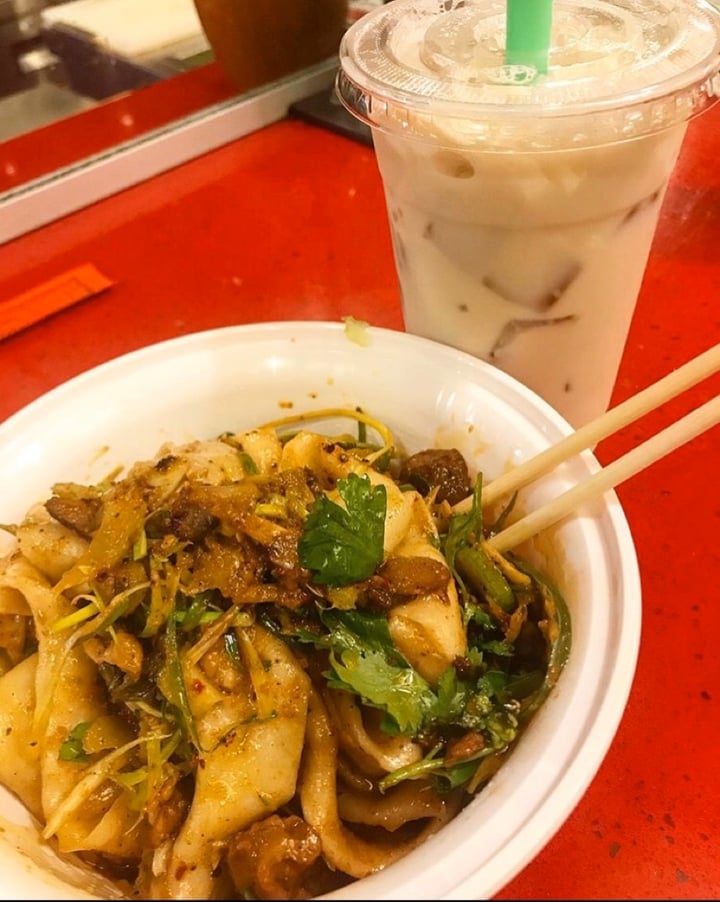 photo of Very Fresh Noodles Mock Duck Vegan Noodle Bowl shared by @thepintsizedvegan on  31 Dec 2019 - review