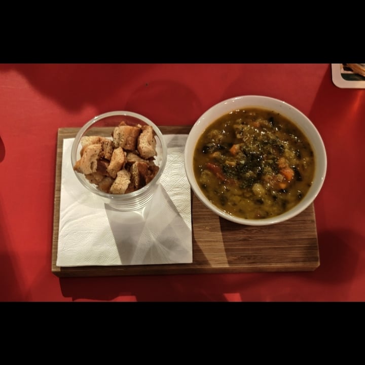 review photo of hoop bagel & salad Zuppa Del Giorno shared by @mynameiscri on 25 Nov 2022 - review