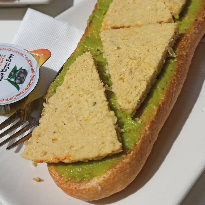 photo of Panonia Coffee Tostada de queso vegano shared by @enniwestt2 on  27 Mar 2021 - review